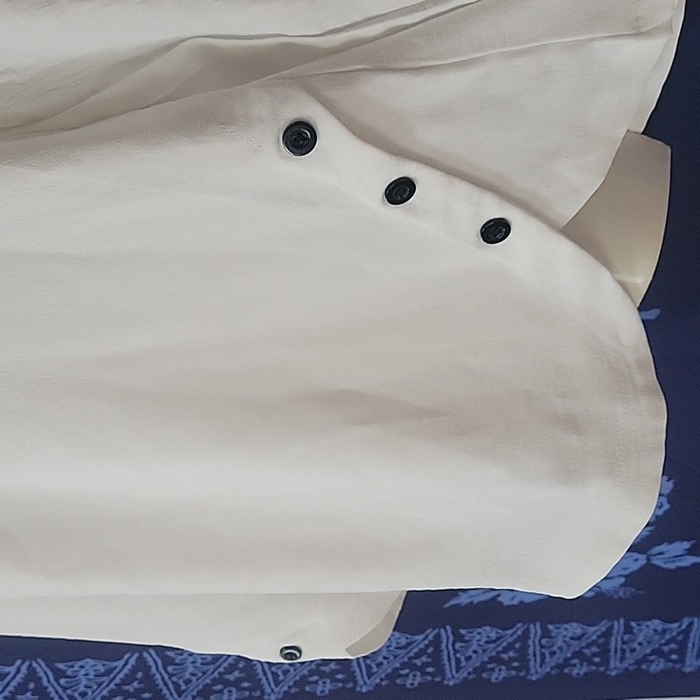 Cicibird white blouse with black button accents - Picture 4 of 11